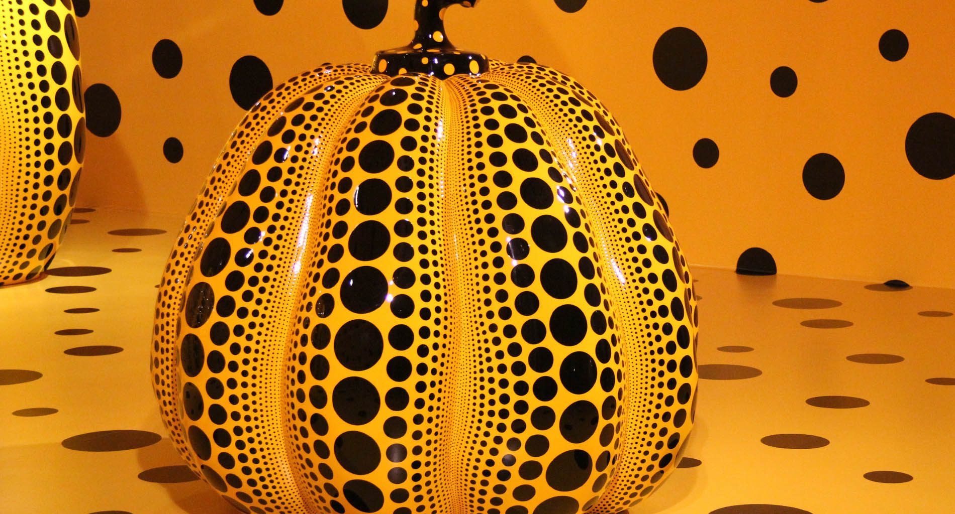 Sculpture "Pumpkin" de Yayoi Kusama. Pixabay, © eternallof.