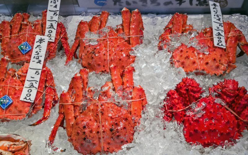 Crabes au marché Nijo, Sapporo. Istock, © Zhnger.