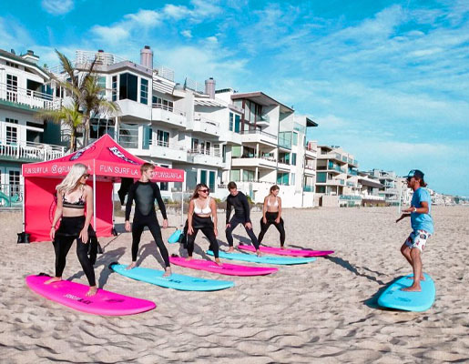 Cours de surf à Venice Beach, Los Angeles. © GetYourGuide.